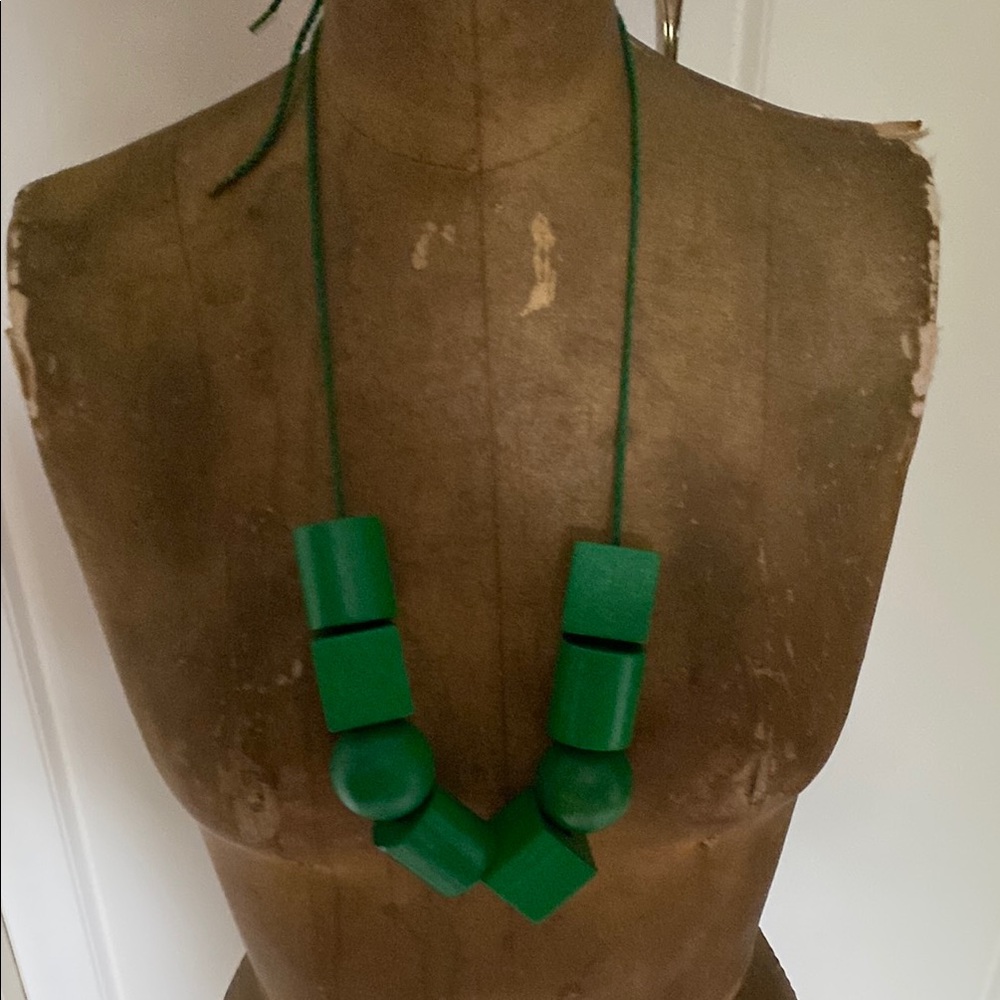 Elegant Green Beaded Necklace